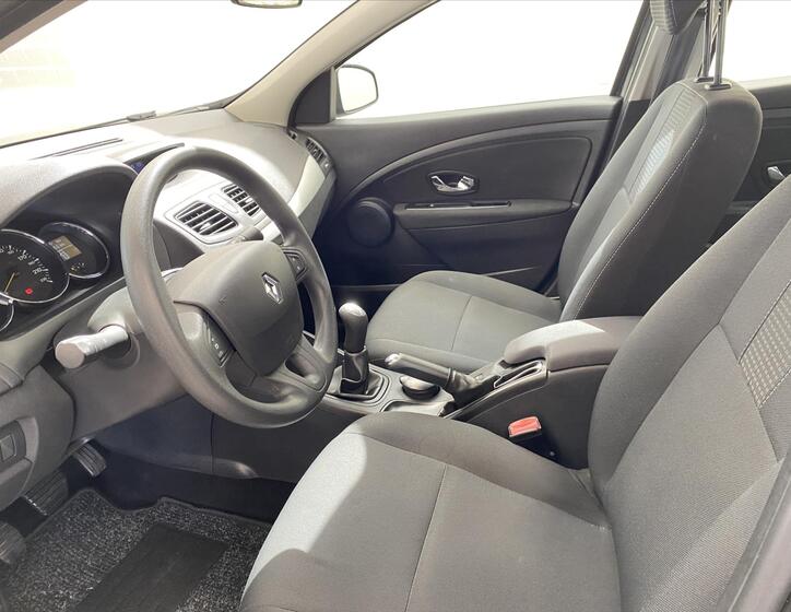 Renault Fluence 5