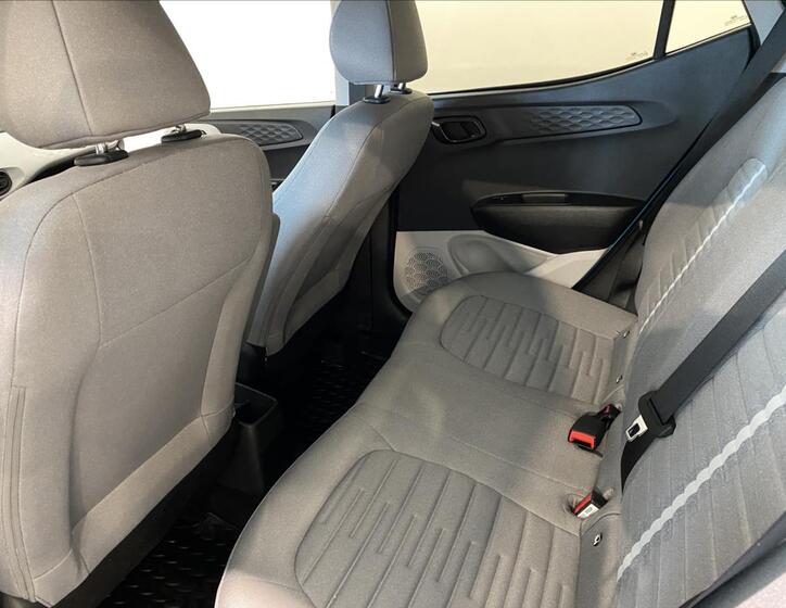 Hyundai i10 6