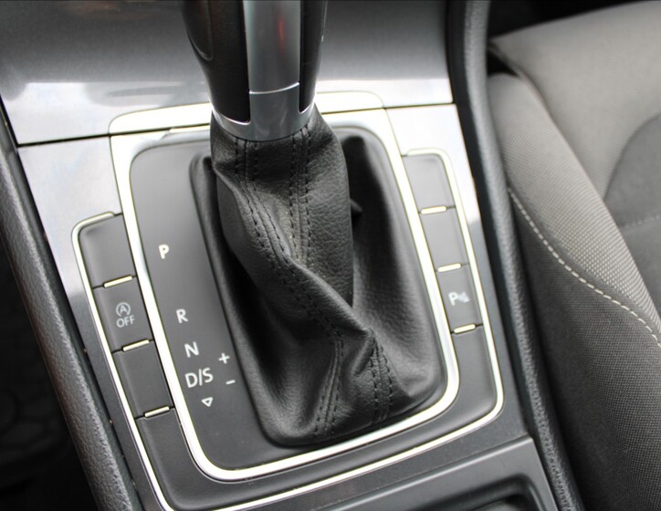 Volkswagen Golf 19