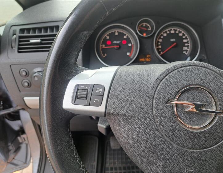 Opel Zafira 26