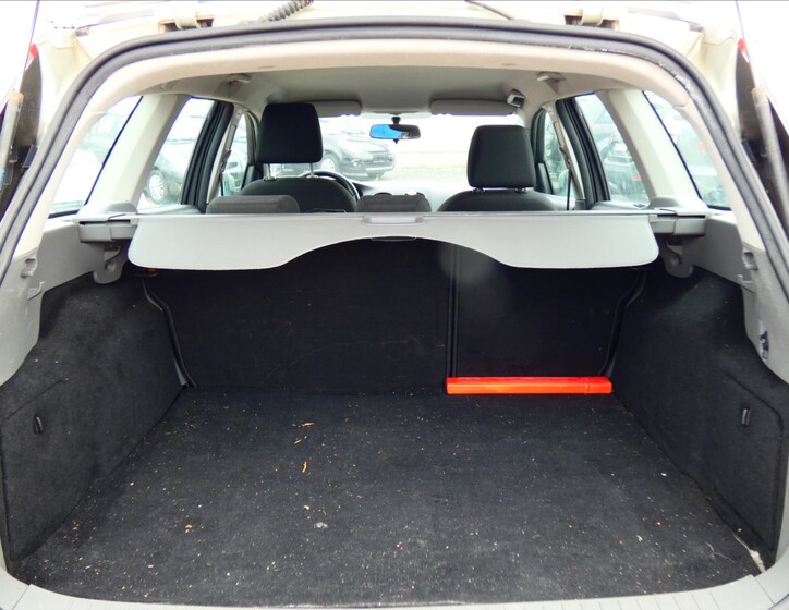 Ford Focus 12