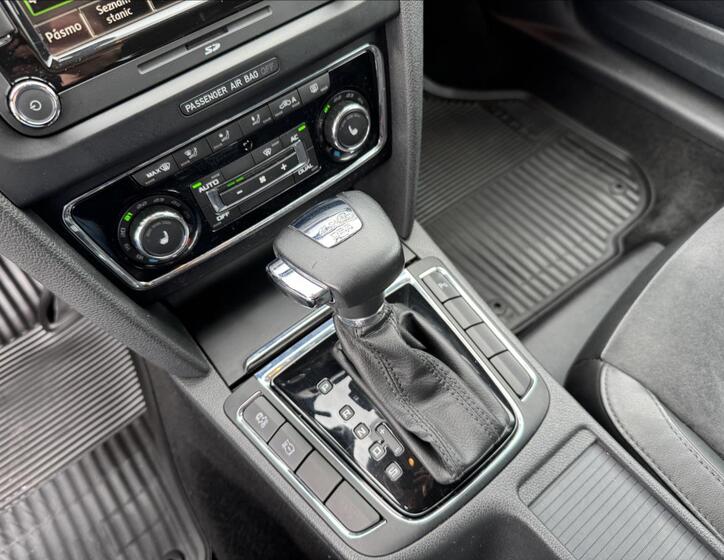 Škoda Superb 14