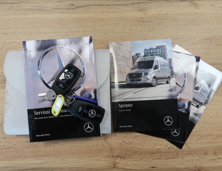 Mercedes-Benz Sprinter 21