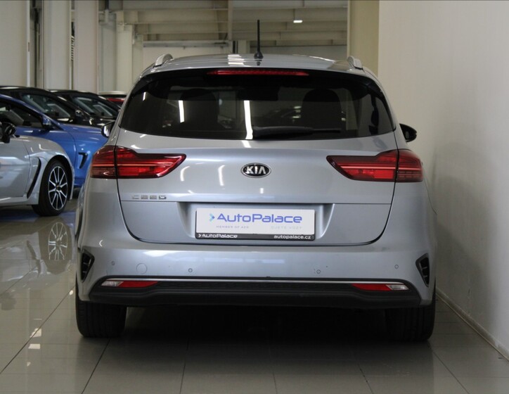 KIA Ceed 4