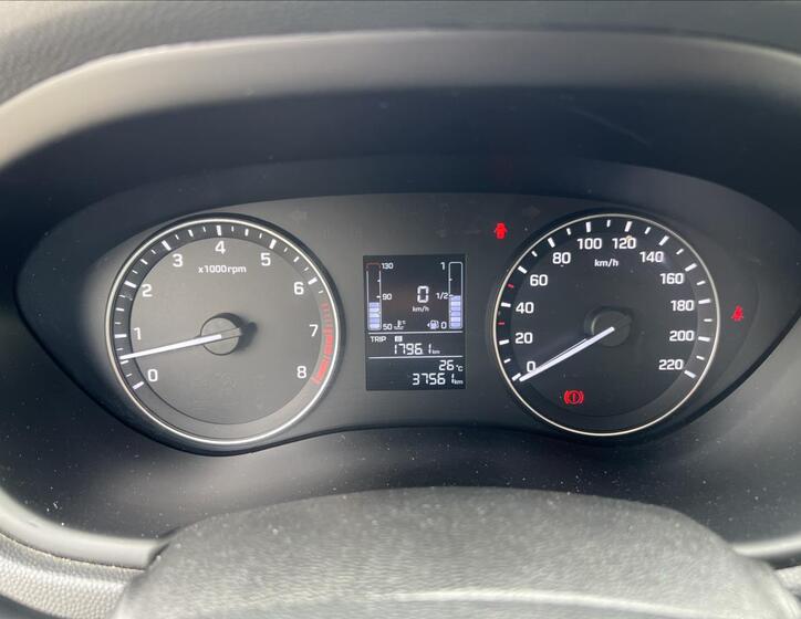 Hyundai i20 15