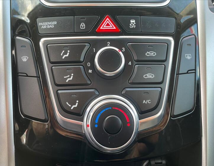 Hyundai i30 16