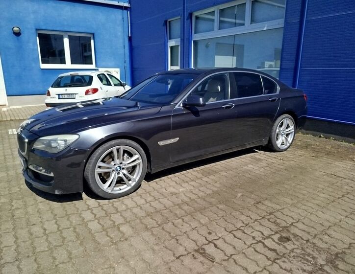 BMW Řada 7 1