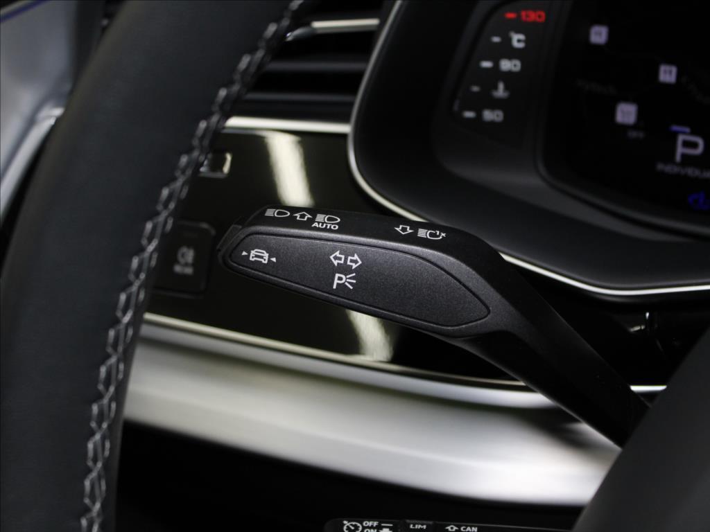 Audi Q8 23