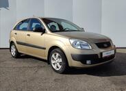 KIA Rio 18
