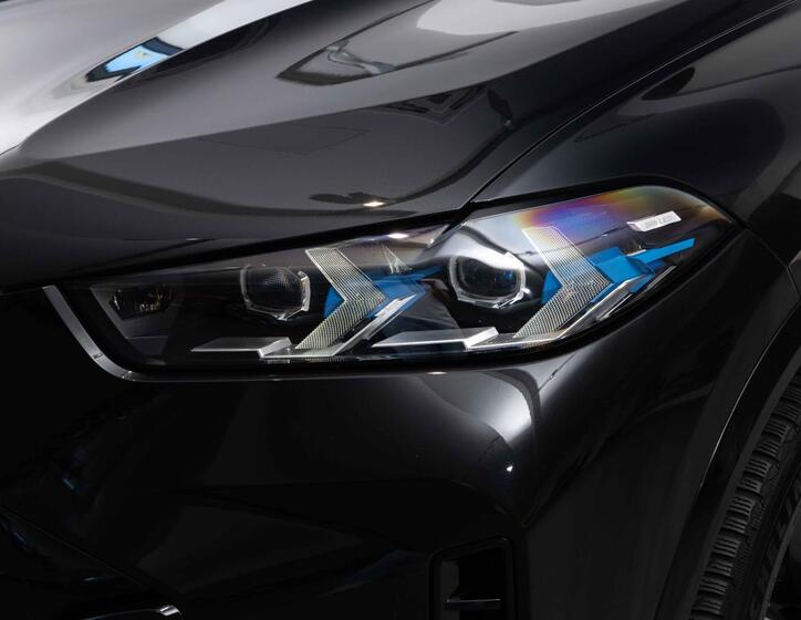 BMW X5 8
