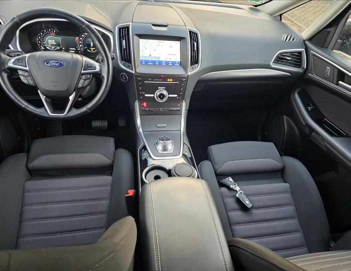 Ford S-MAX 21