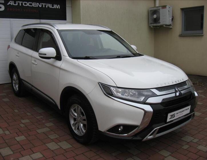 Mitsubishi Outlander 5