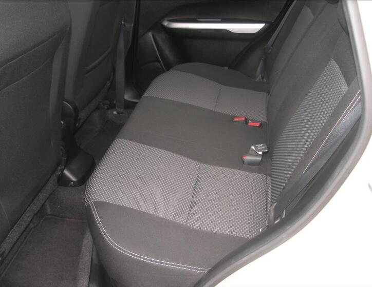 Suzuki Vitara 6