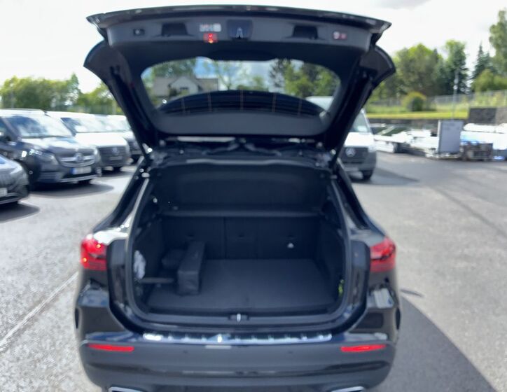 Mercedes-Benz GLA 10