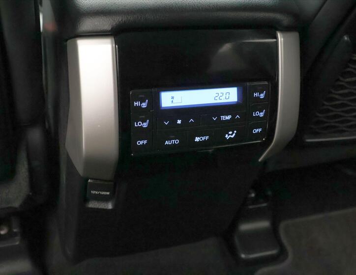 Toyota Land Cruiser 32