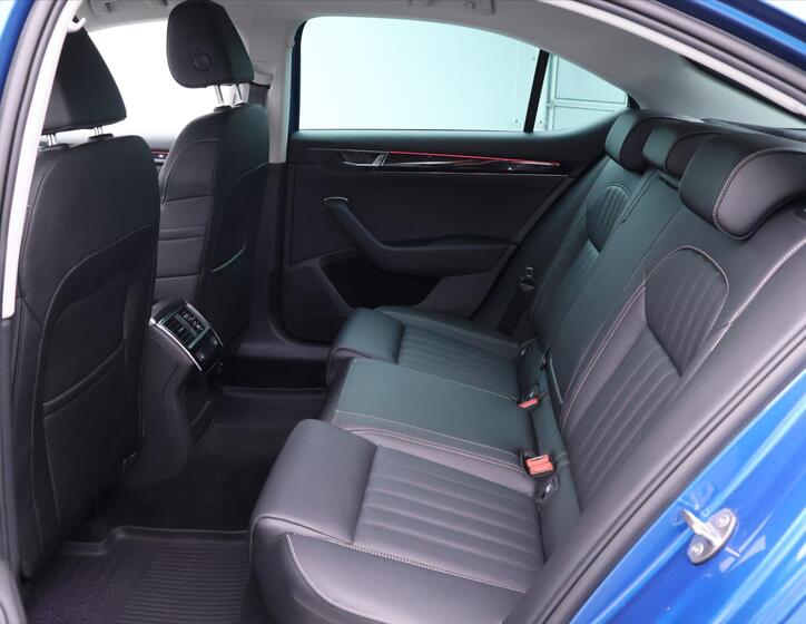 Škoda Superb 14