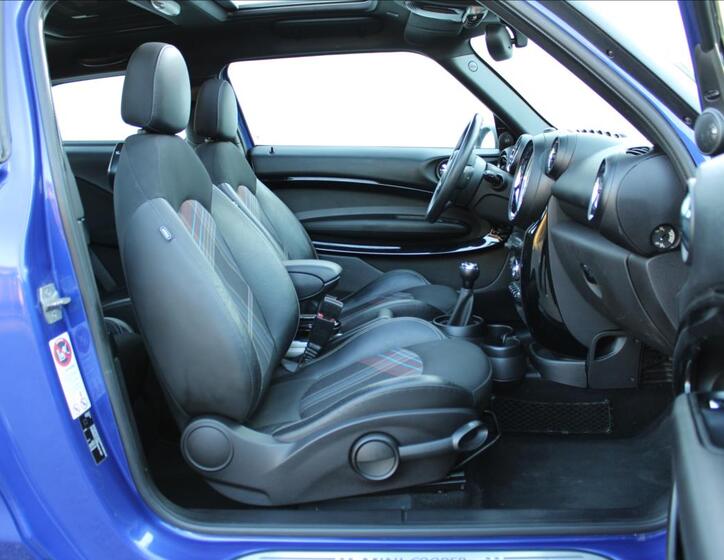 Mini Paceman 31
