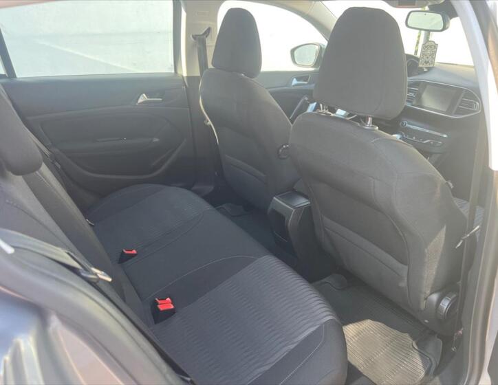 Peugeot 308 10