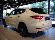 Maserati Levante 4