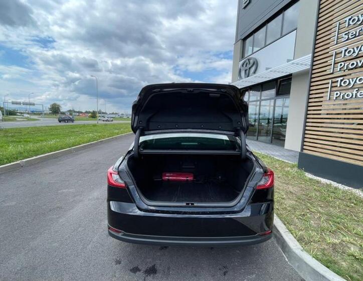 Toyota Camry 11