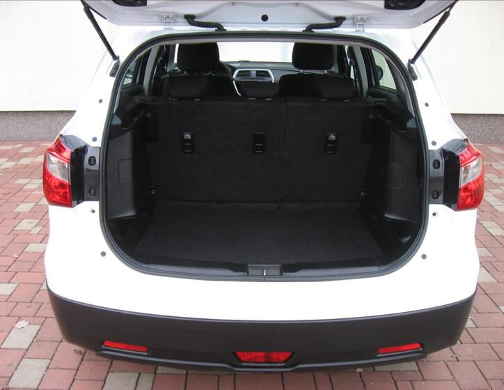 Suzuki S-Cross 34