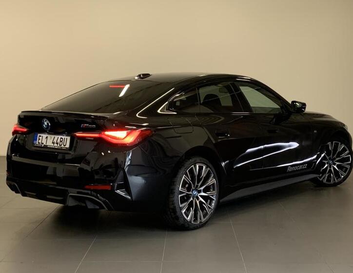 BMW i4 3