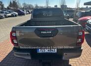 Toyota Hilux 4