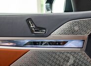 BMW i7 9