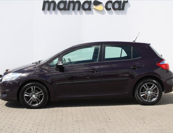 Toyota Auris 4