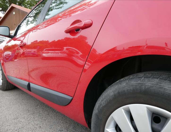 Renault Fluence 14