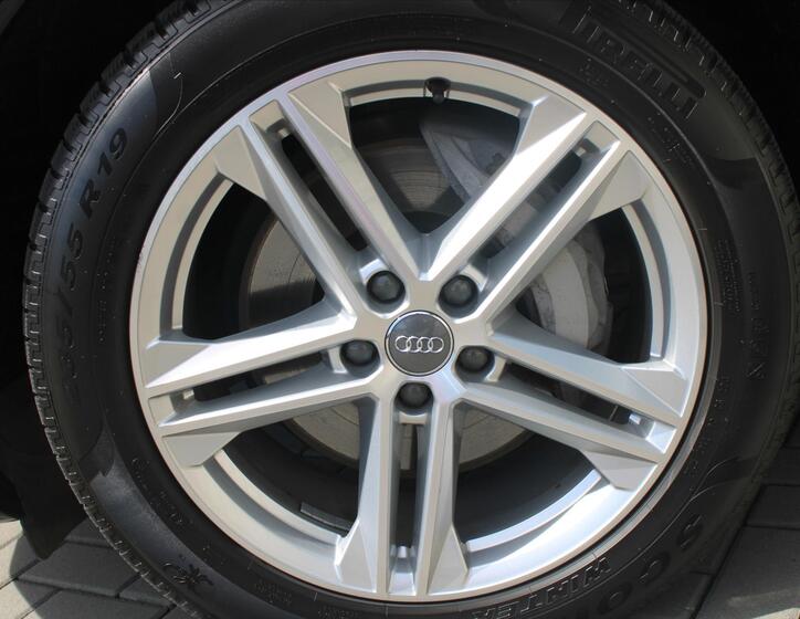 Audi Q5 25