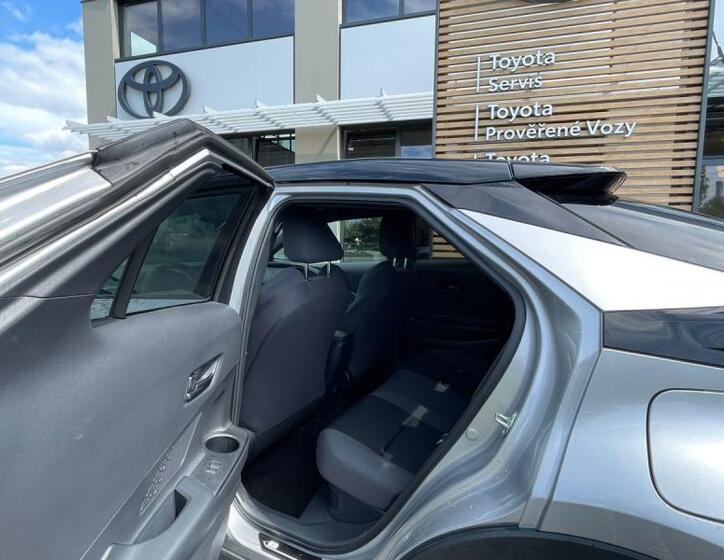 Toyota C-HR 21