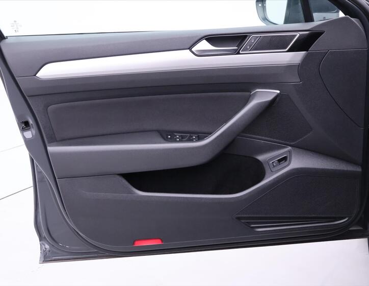 Volkswagen Passat 11