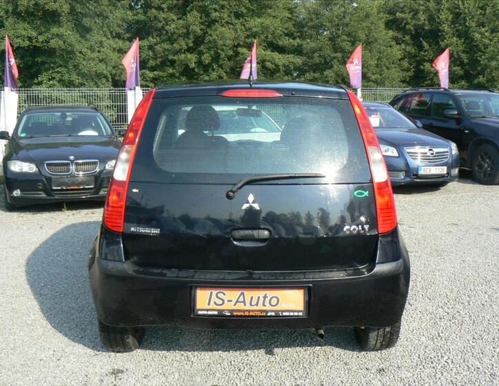 Mitsubishi Colt 5