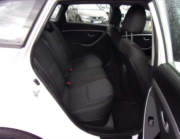 Hyundai i30 14
