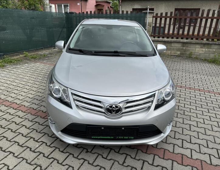 Toyota Avensis 10
