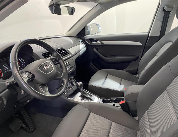 Audi Q3 5