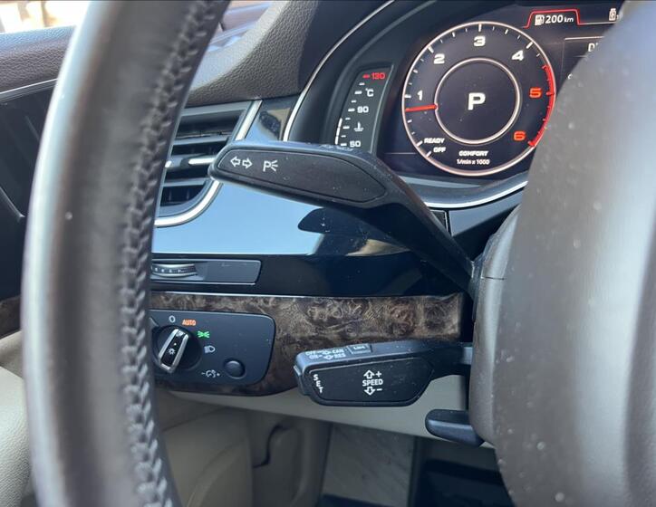 Audi Q7 12