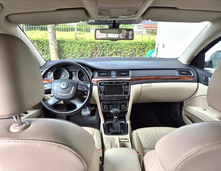Škoda Superb 25