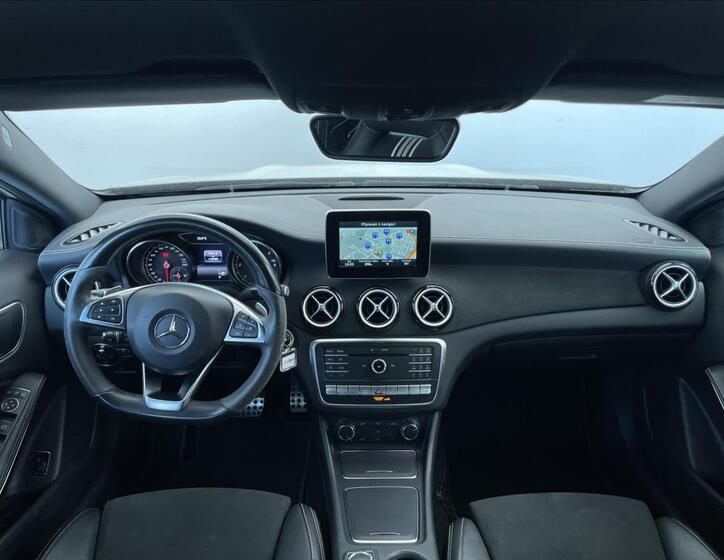 Mercedes-Benz GLA 13