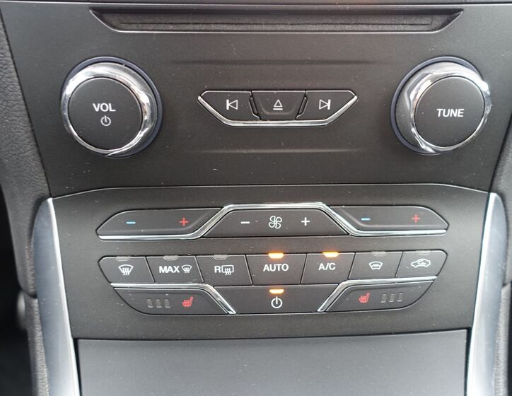 Ford S-MAX 19