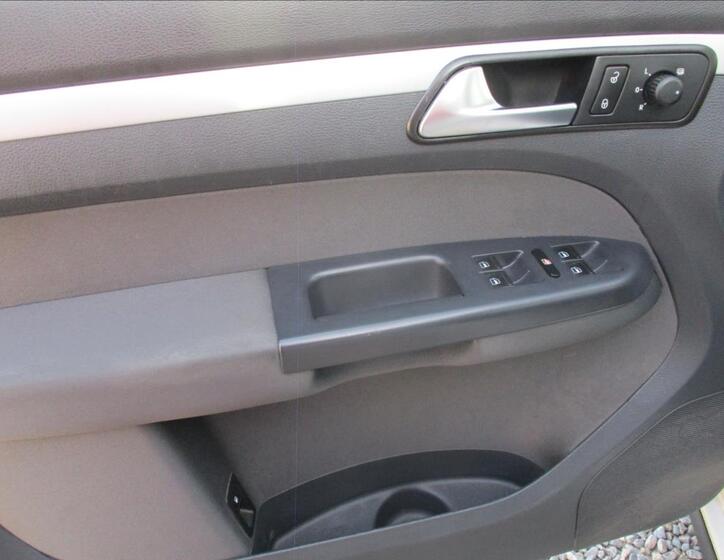 Volkswagen Touran 13
