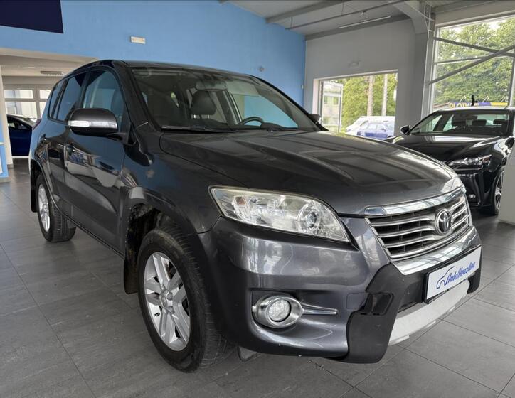 Toyota RAV4 1