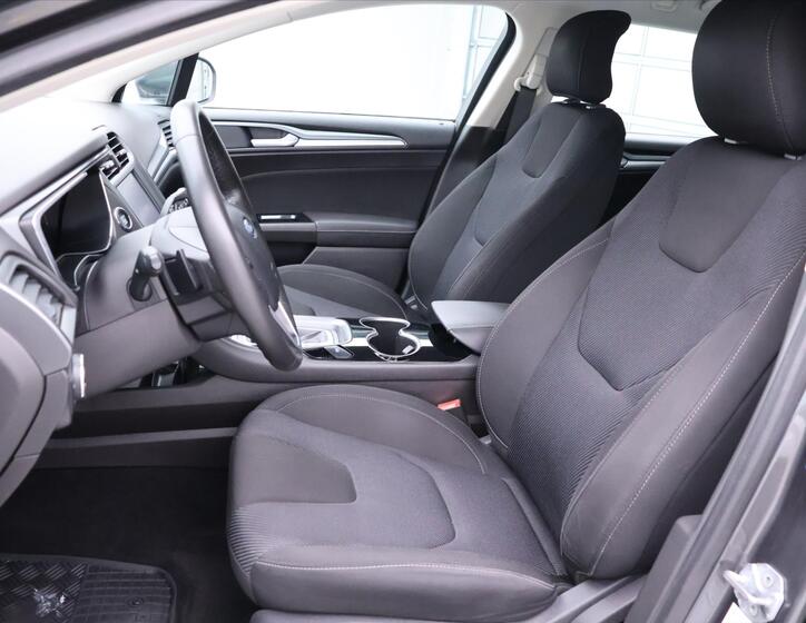 Ford Mondeo 12