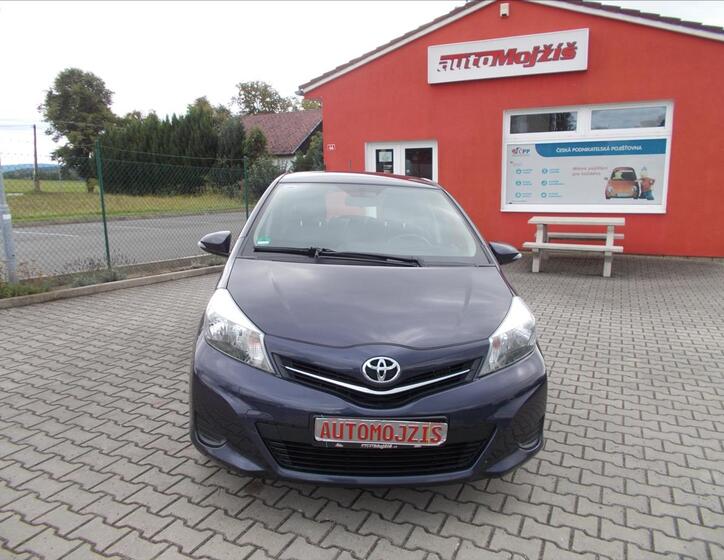 Toyota Yaris 2