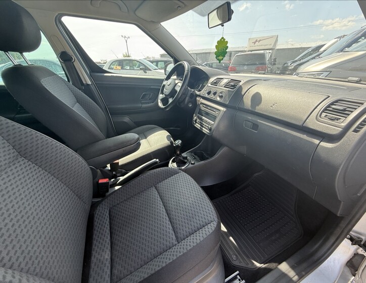 Škoda Roomster 24