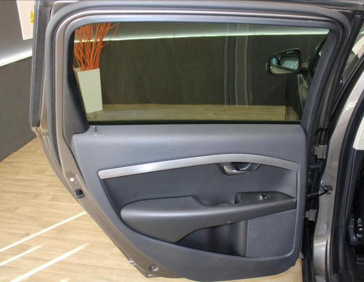 Volvo V70 14