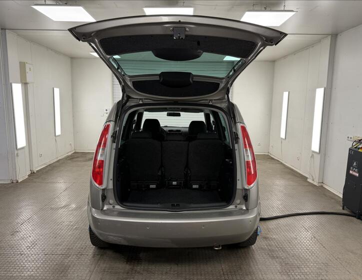 Škoda Roomster 16