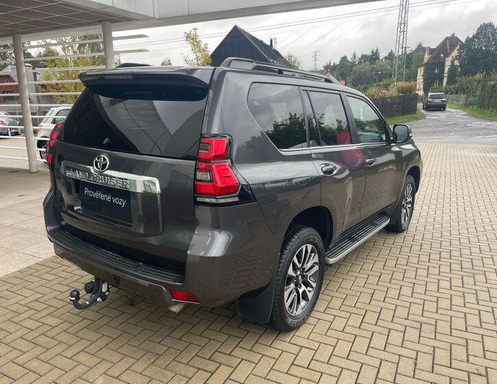 Toyota Land Cruiser 6