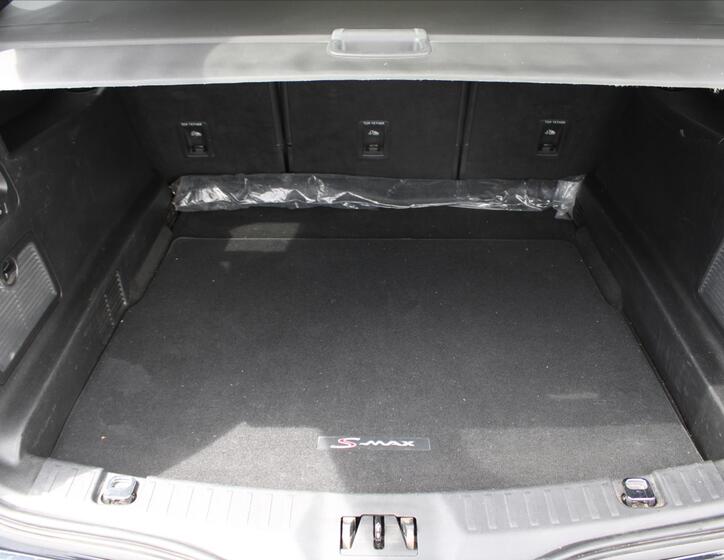 Ford S-MAX 12